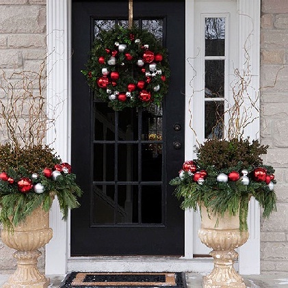Christmas Front Door Decorating Ideas