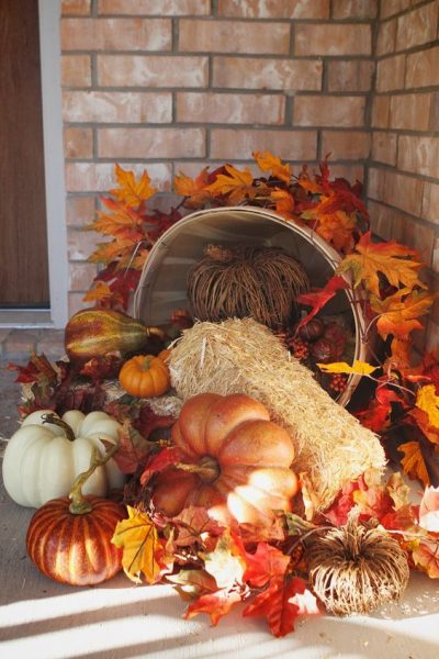 21 Beautiful Fall Front Porch Decorating Ideas to Embrace the Season