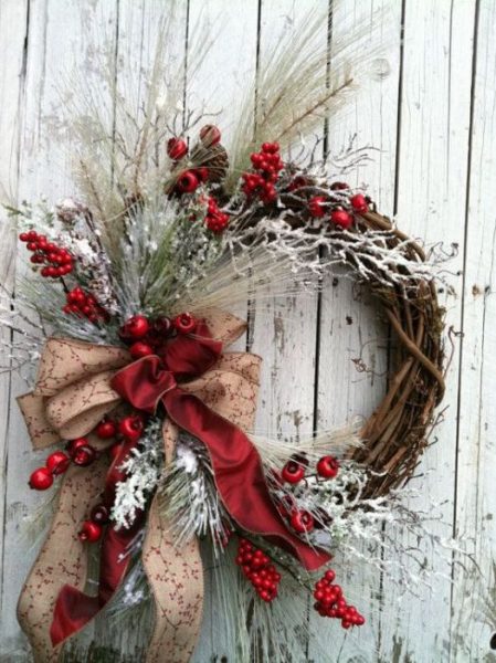 20 Festive Christmas Wreaths You Will Love To Have!