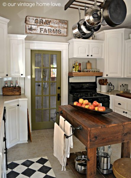 small farmhouse kitchen decor