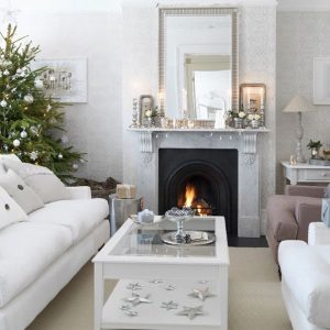 16 Delightful Christmas Living Rooms To Leave You Spellbound