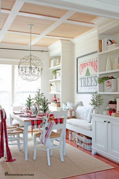 20 Christmas Kitchens to Light Up Your Holiday Mood