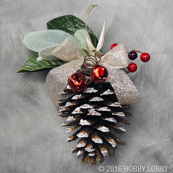 26 DIY Christmas Pine Cone Crafts To Add Extra Charm To Holidays