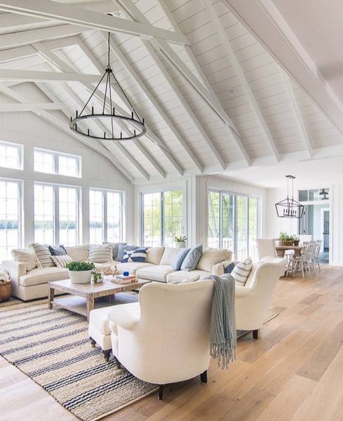 26 Beautiful Vaulted Ceiling Living Rooms