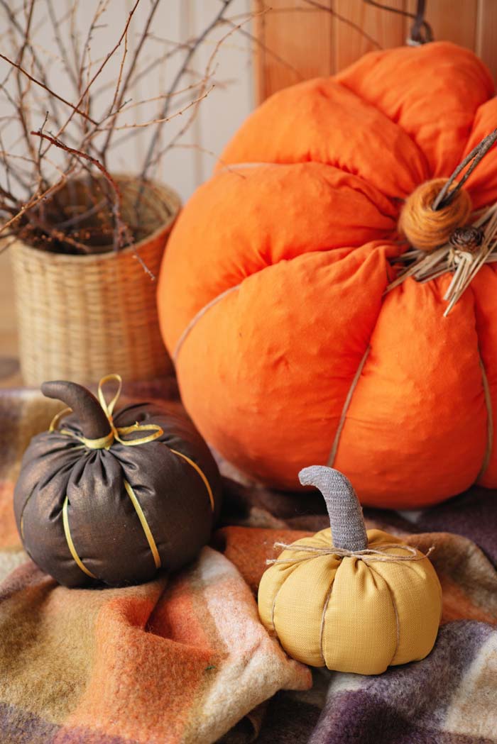 10 Beautiful Fabric Pumpkins For The Cutest Fall Yet