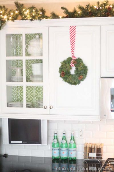 Christmas Kitchen Cabinets 400x600 
