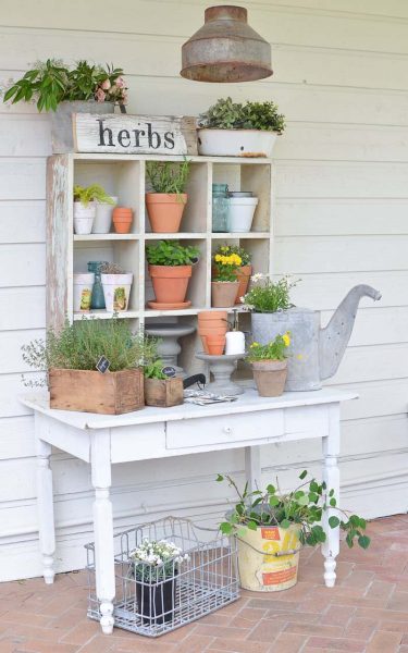 29 Best Potting Bench Ideas To Boost Your Garden Creativity