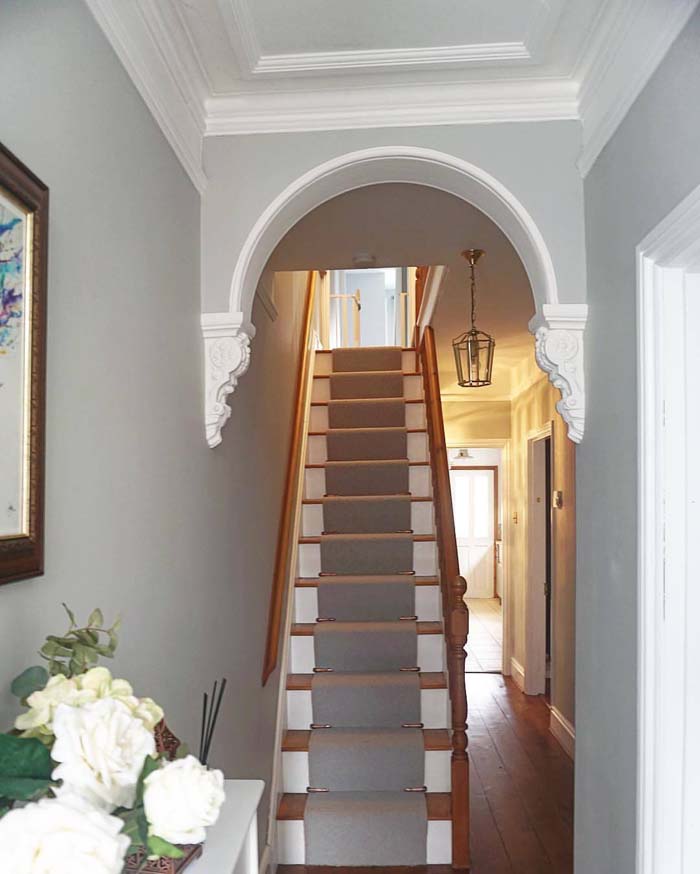 Picture Perfect with a Dimensional Stairway Arch #corbel #decoration #decorhomeideas