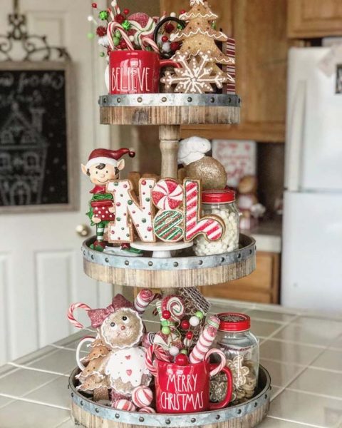 36 Amazing Tiered Tray Christmas Decor Ideas