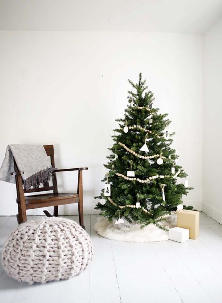 30 Minimalist Christmas Decor Ideas That Are Simple, But Charming