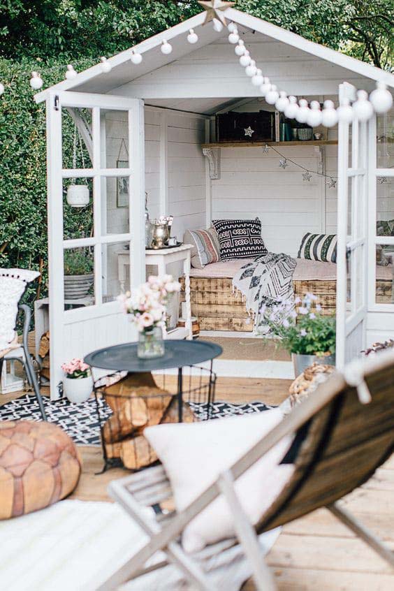 Romantic Cottage-Style Backyard Getaway #backyardhouse #decorhomeideas
