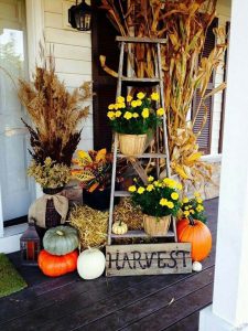62 Best Farmhouse Fall Decorating Ideas To Add Even More Warmth and ...