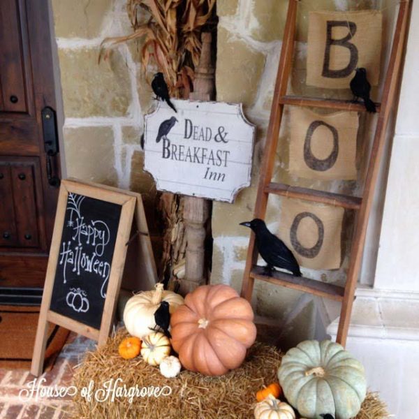 38 Best Farmhouse-Inspired Halloween Decor Ideas To Get The Spooky ...