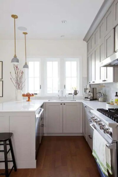 32 Exceptional U-Shaped Kitchen Ideas To Inspire Your Next Renovation