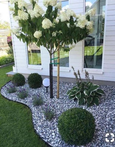 30 Awesome Front Yard White Rock Landscaping Ideas