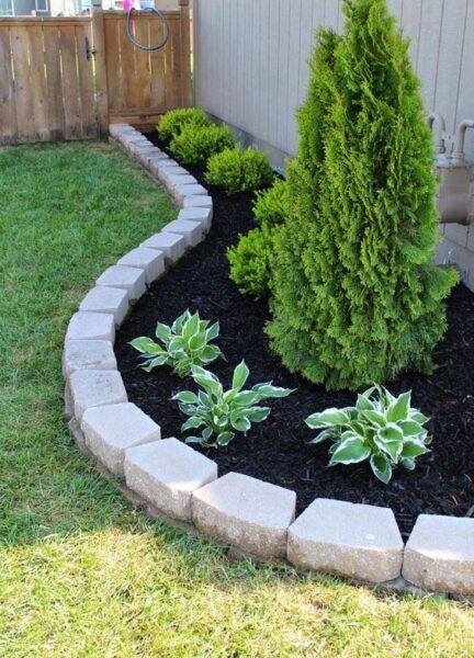 21 Best Black Mulch Landscaping Ideas To Create The Perfect Garden