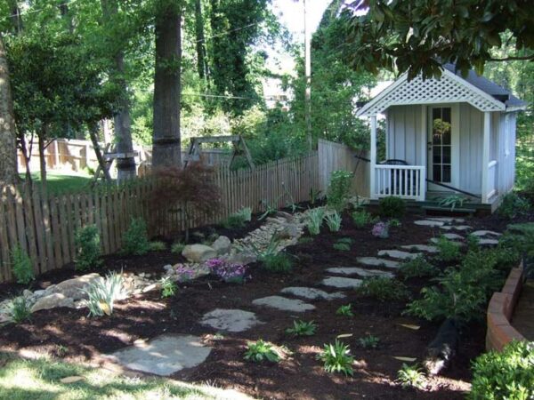 21 Best Black Mulch Landscaping Ideas To Create The Perfect Garden