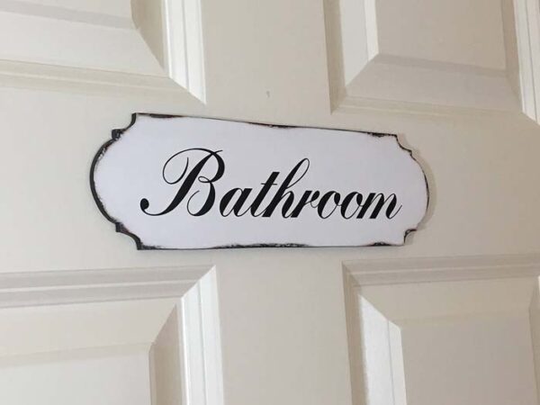 42 Cute Bathroom Sign Ideas That Will Add More Personality To Your Bathroom