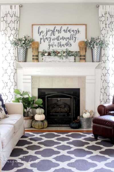 32 Best Farmhouse Mantel Decor Ideas To Add Even More Coziness To Your ...