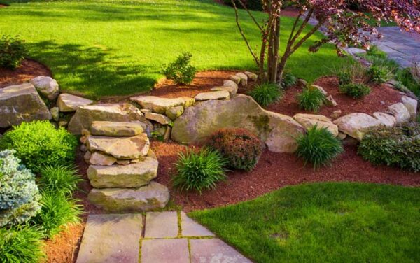 24 Beautiful Red Mulch Landscaping Ideas To Add More Color and Texture