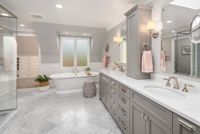 Grey Bathroom Ideas And Designs 1 768x514 