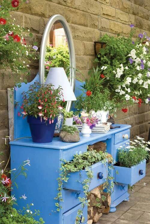  Repurpose Old Makeup Table