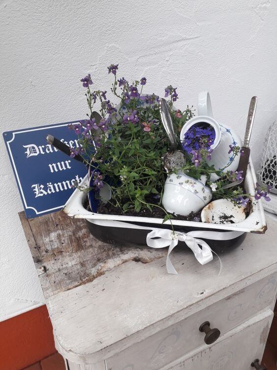 Old Sink Miniature Junk Garden