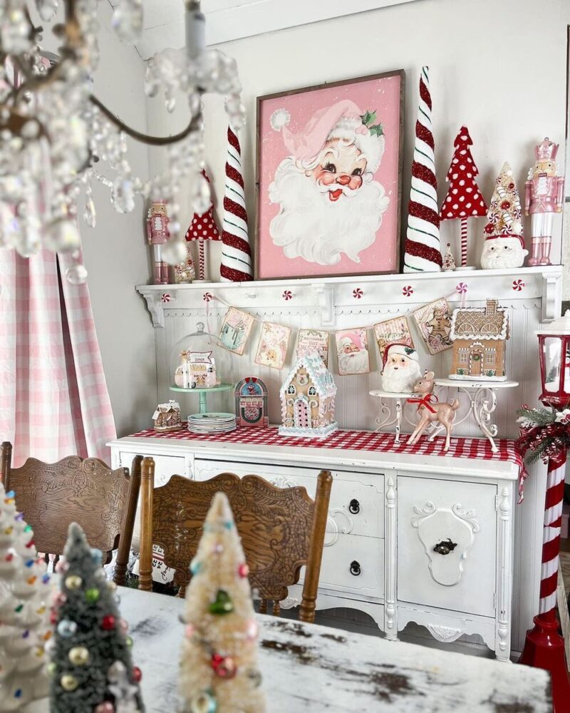 32 Stunning Burgundy Christmas Decor Inspirations For A Cozy Holiday