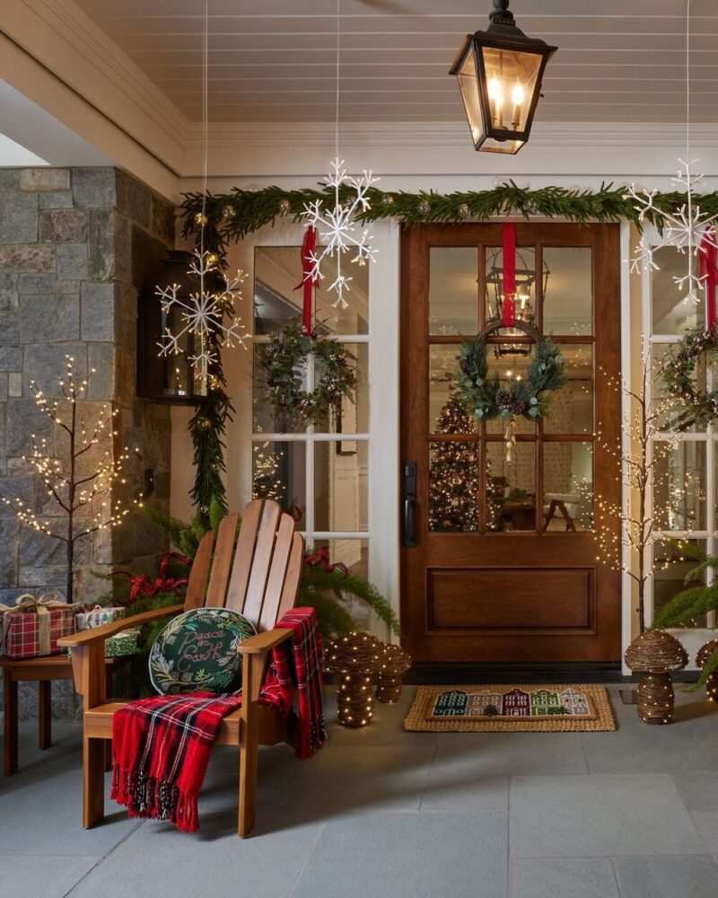 32 Stunning Burgundy Christmas Decor Inspirations for a Cozy Holiday