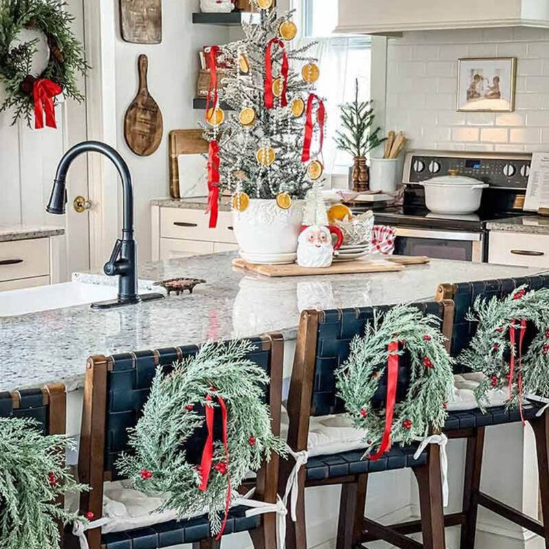 Make Your Kitchen Festive: 9 Easy Steps to Christmas Decor Perfection!