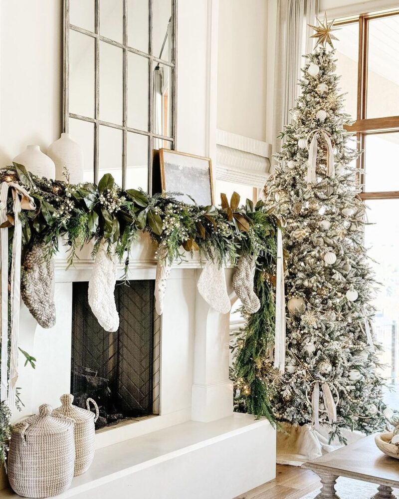 Festive Splendor Awaits: 25 Enchanting Christmas Mantle Decor Inspirations