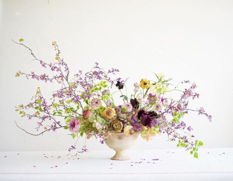 28 Captivating Spring Floral Arrangements to Elevate Your Space