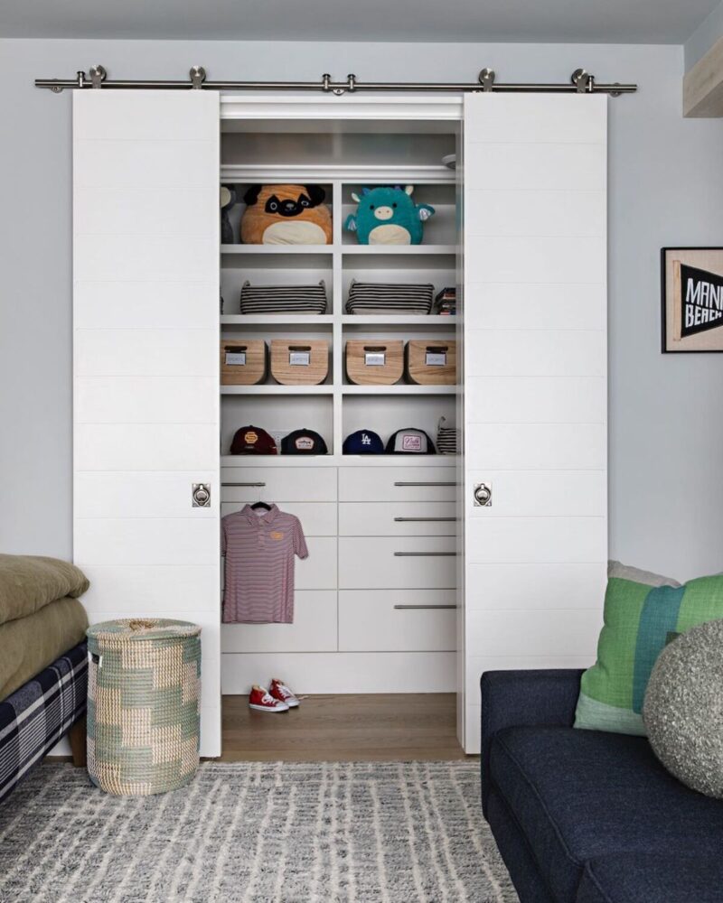 19 Ingenious Ways To Maximize Your Small Bedroom Closet Space