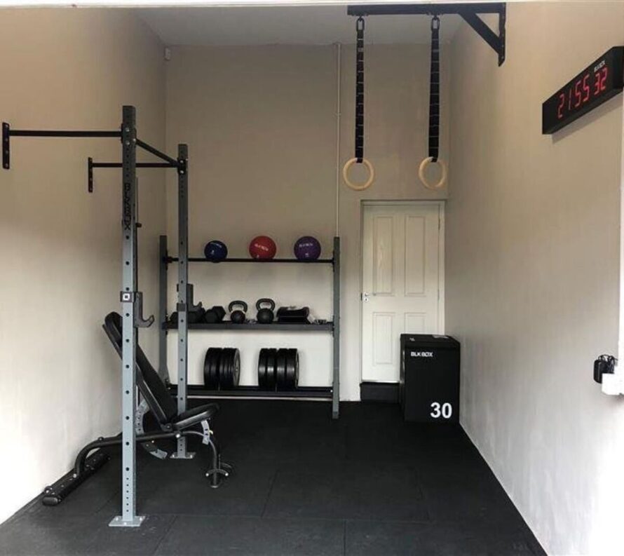 16 mini gym at home ideas 7