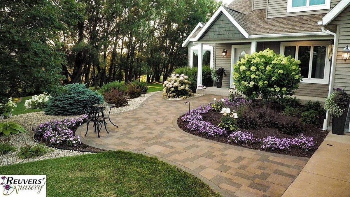 17 front of home landscaping ideas 11