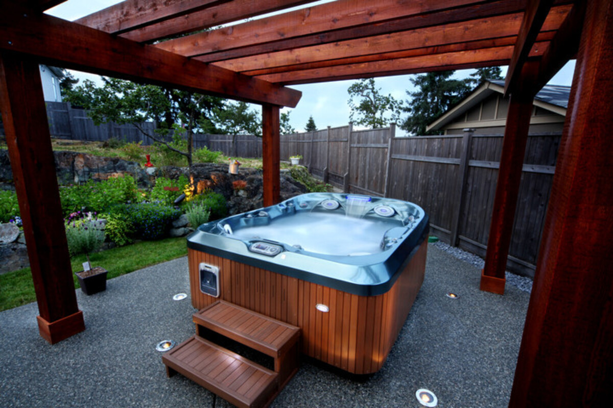 18 hot tub patio ideas 8