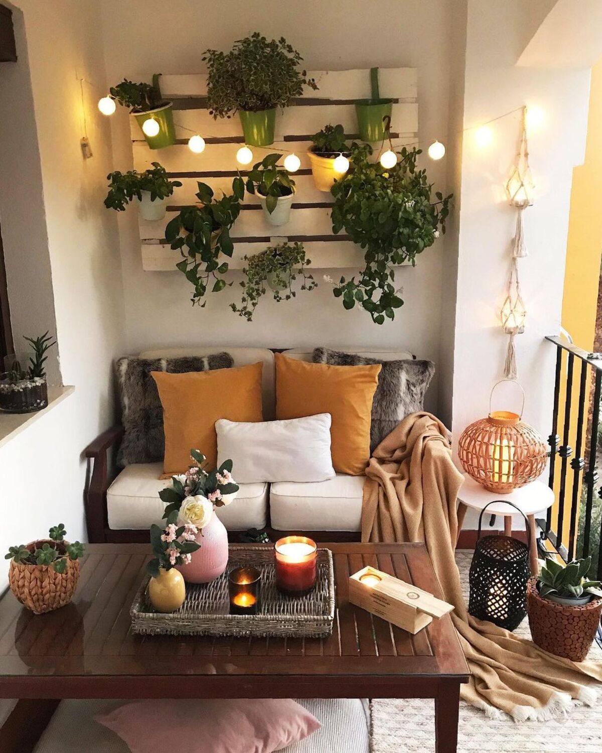 19 small apartment patio ideas 15