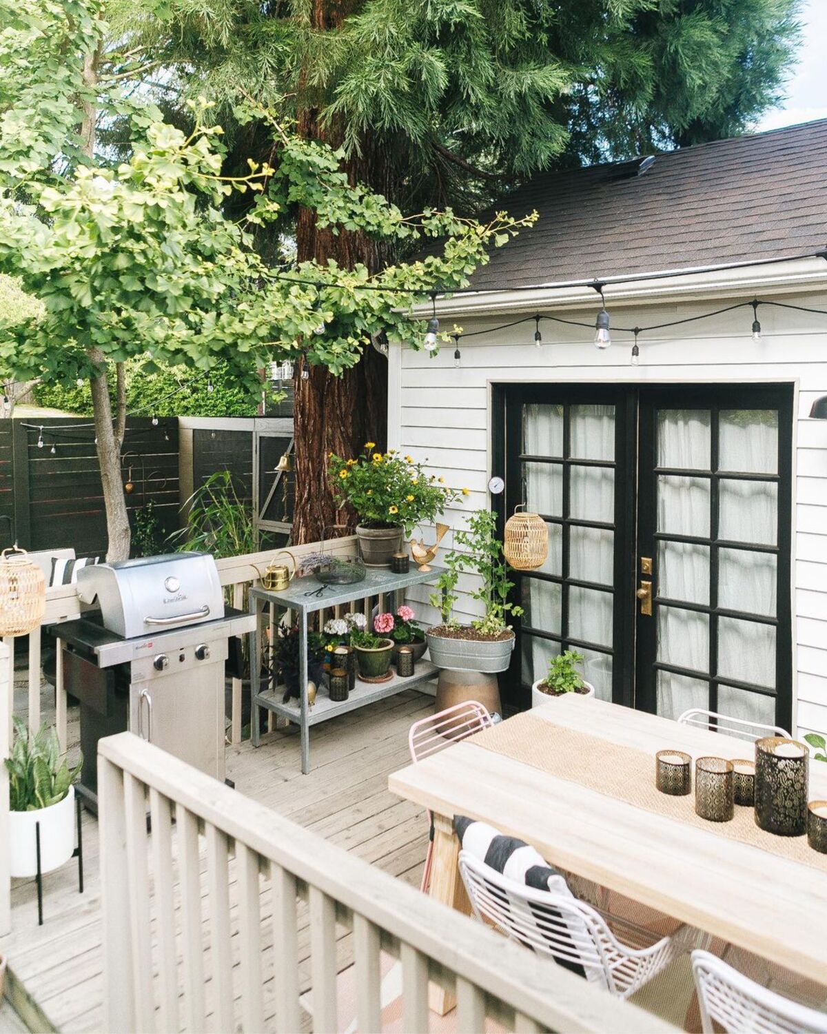 19 small apartment patio ideas 7