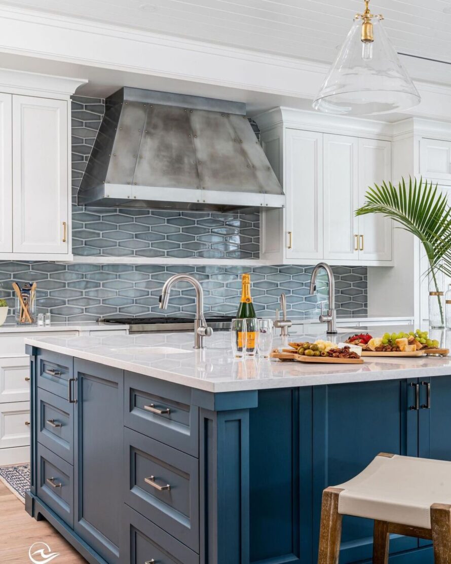 18 Stunning Backsplash Patterns to Refresh Your Kitchen Design