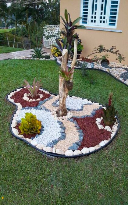 28 Clever Garden Decorations to Enhance Your Green Haven