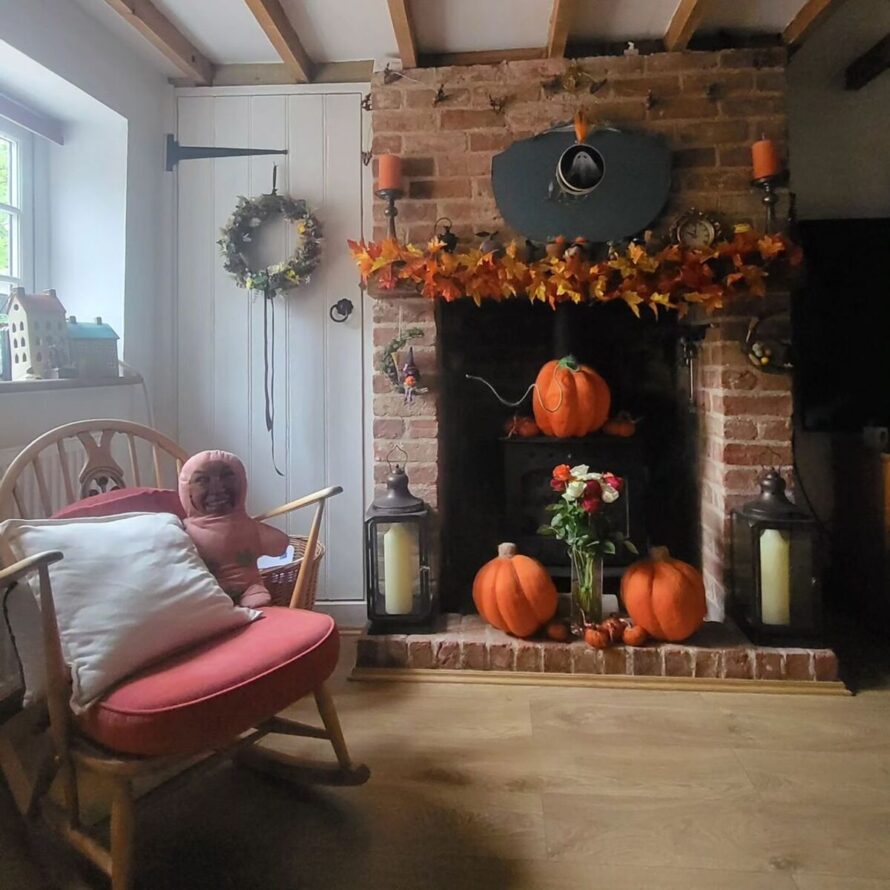 warm and inviting fall fireplace decor ideas 3