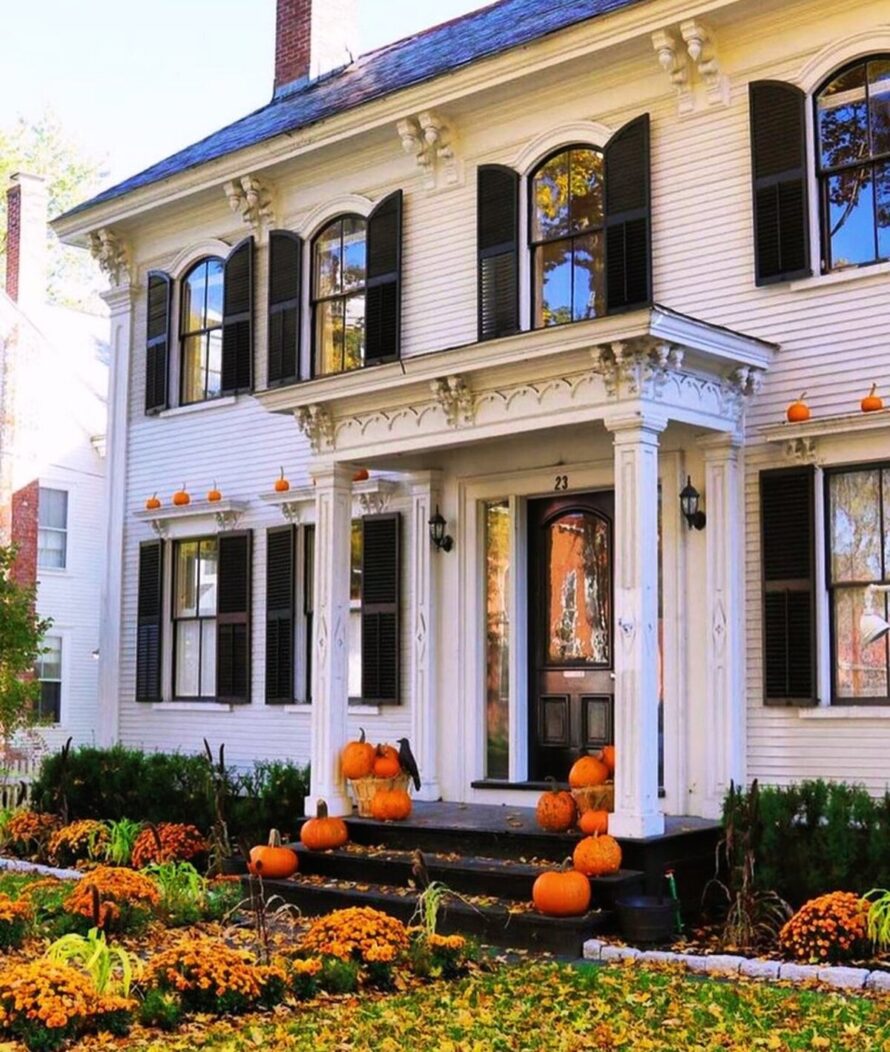 fall house exterior decorating idea 1