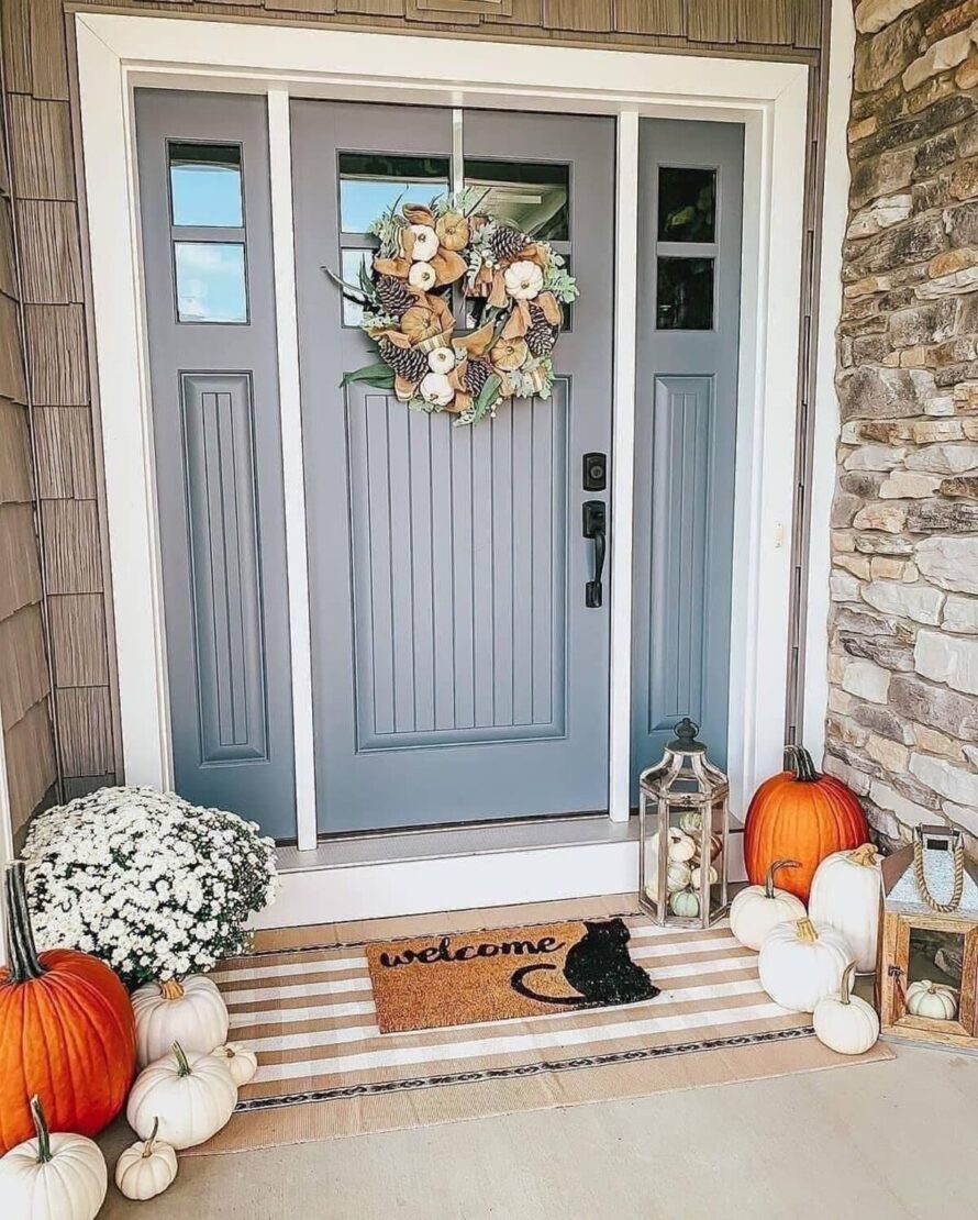 fall house exterior decorating idea 8