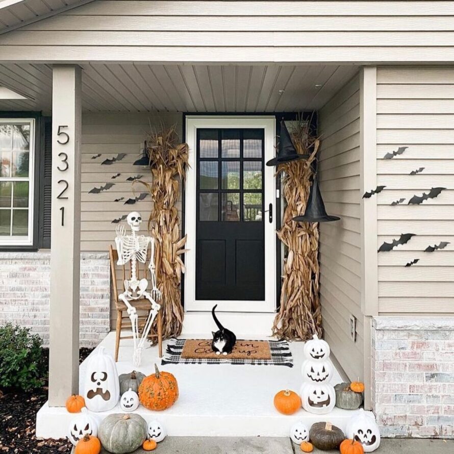 spooktacular halloween front porch ideas 10