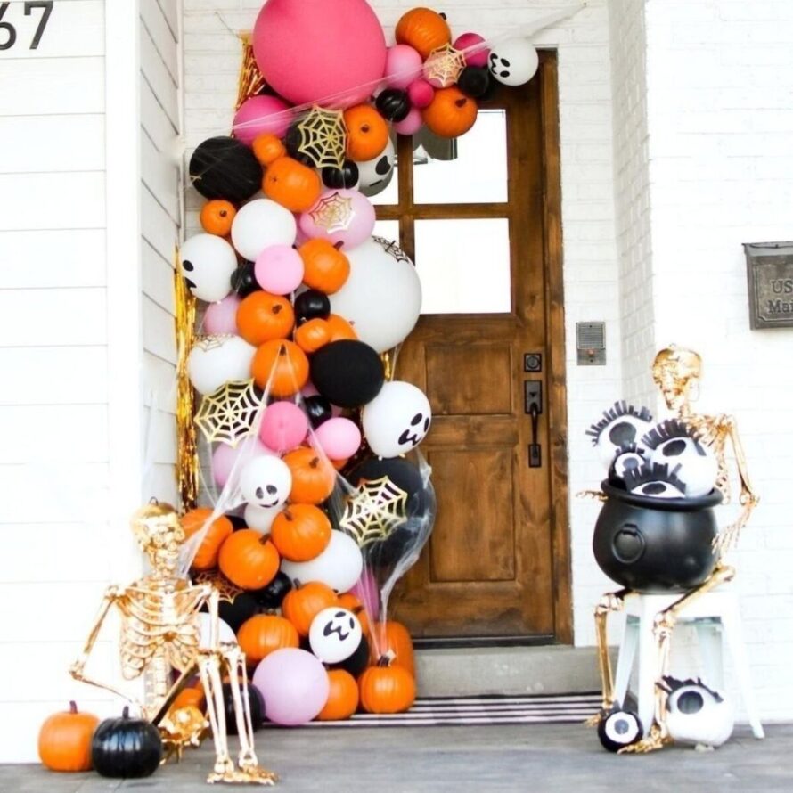 spooktacular halloween front porch ideas 16