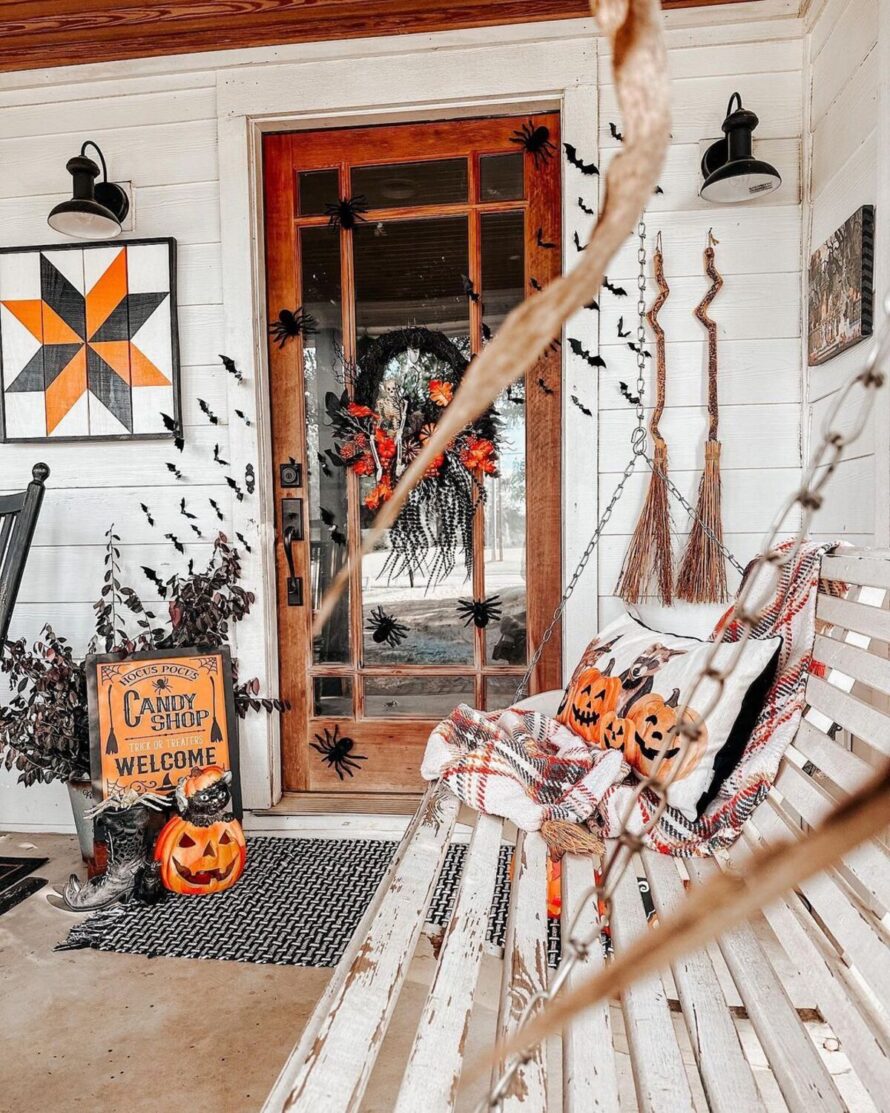 spooktacular halloween front porch ideas 17