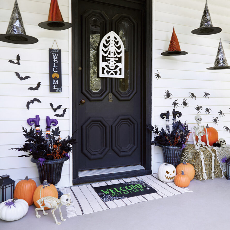 spooktacular halloween front porch ideas 22