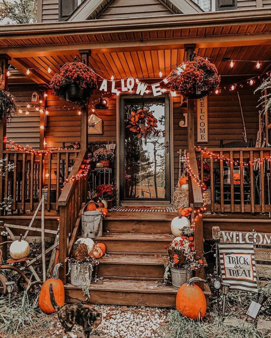 spooktacular halloween front porch ideas 3