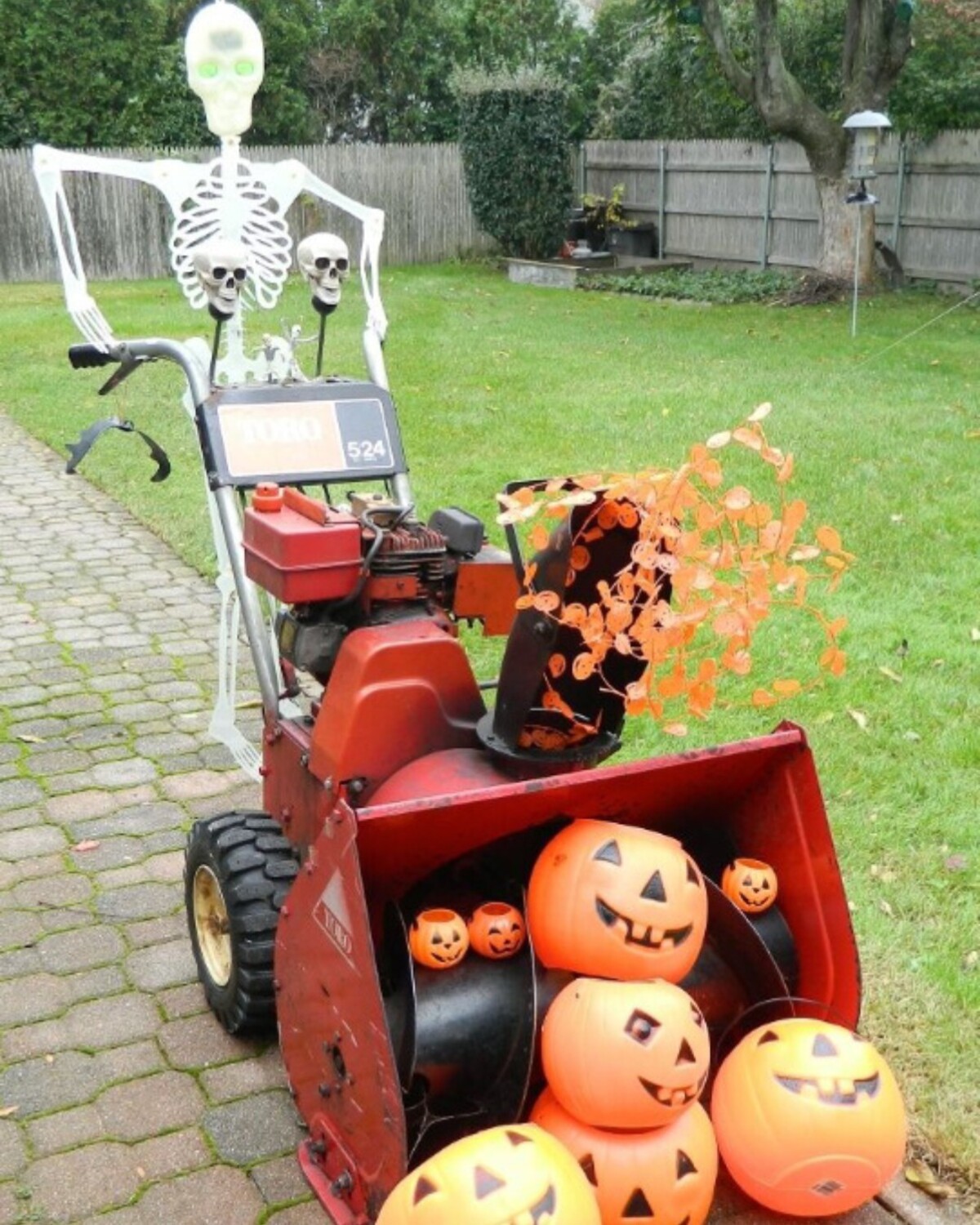 15 spooktacular halloween yard decorations 14