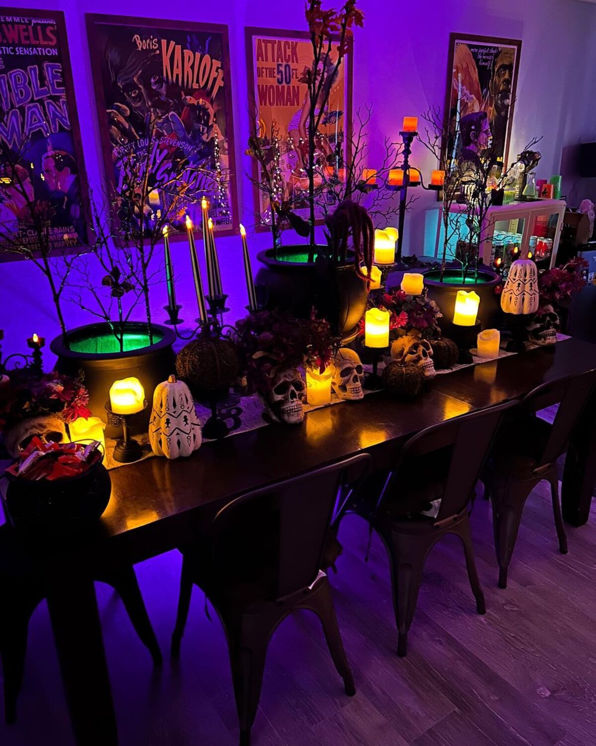 20 enchanting halloween table setting ideas 12